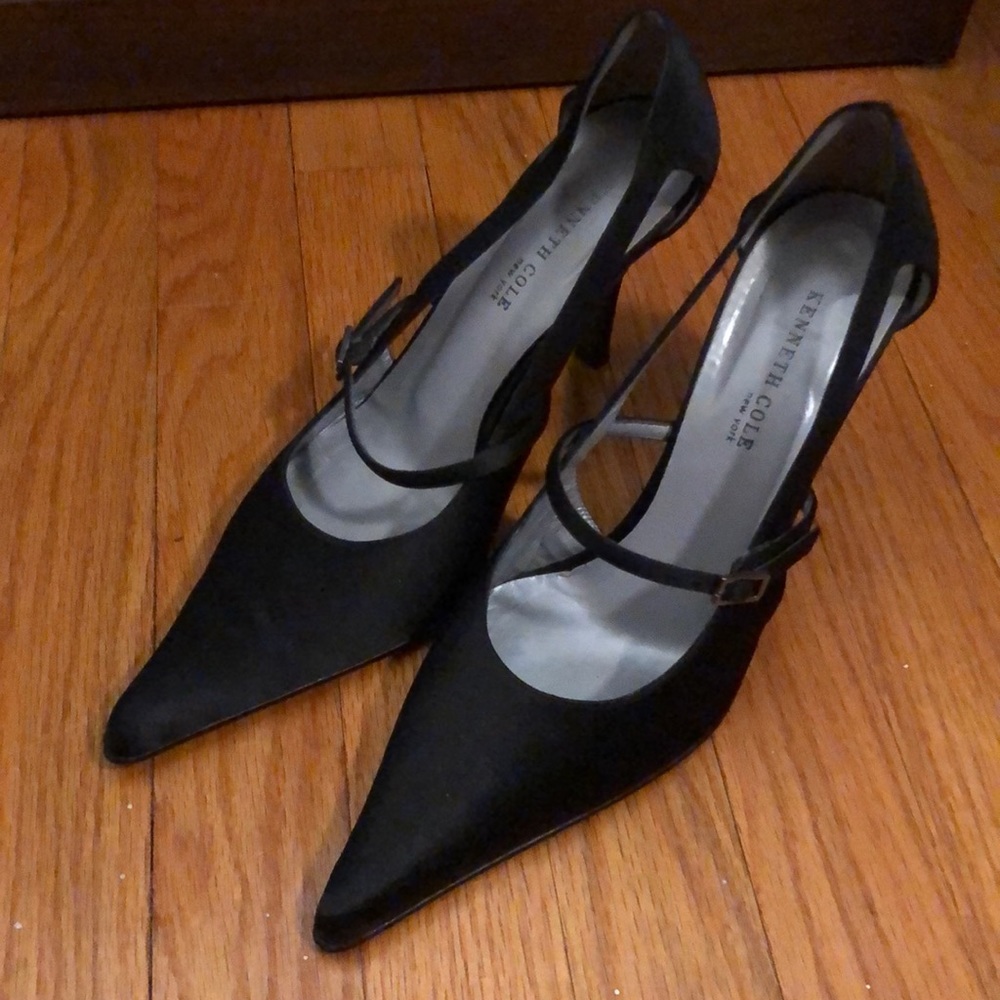 Kenneth Cole Satin Heel